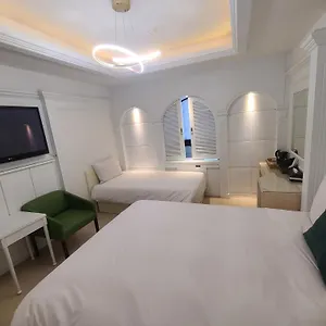 3* 호텔 카리스